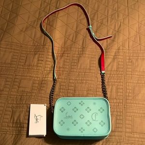 AUTHENTIC Christian Louboutin
Radioloubi Small Loubinthesky
Camera Shoulder Bag